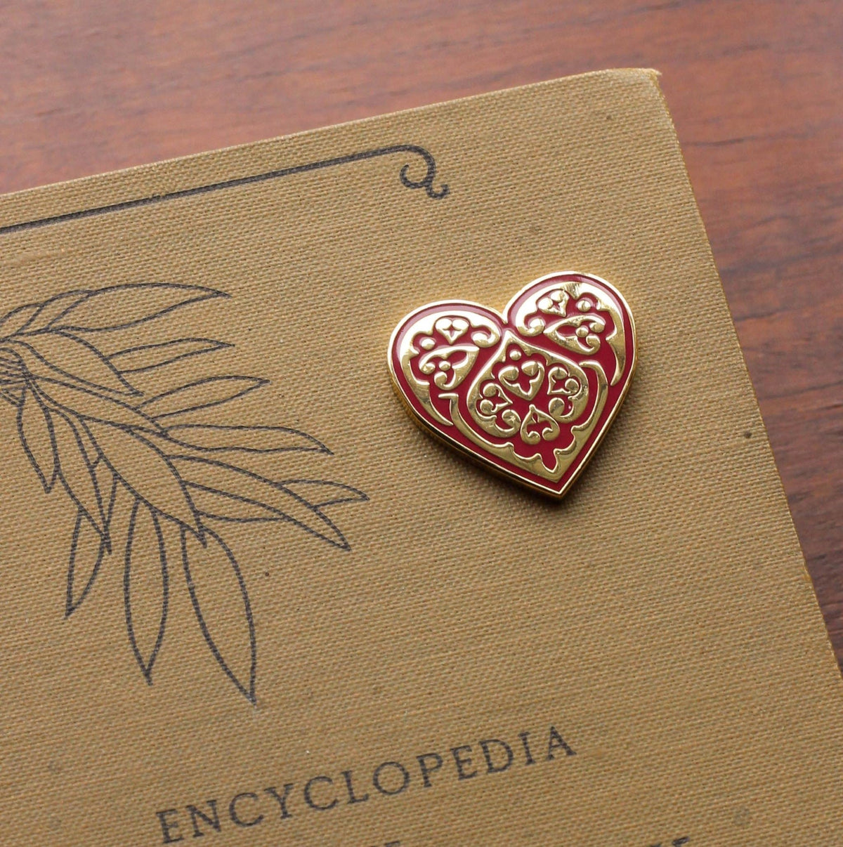 Fine Rosen Needle Needleminder--Byzantine Rose – Golden Thread Needlearts & Custom Framing